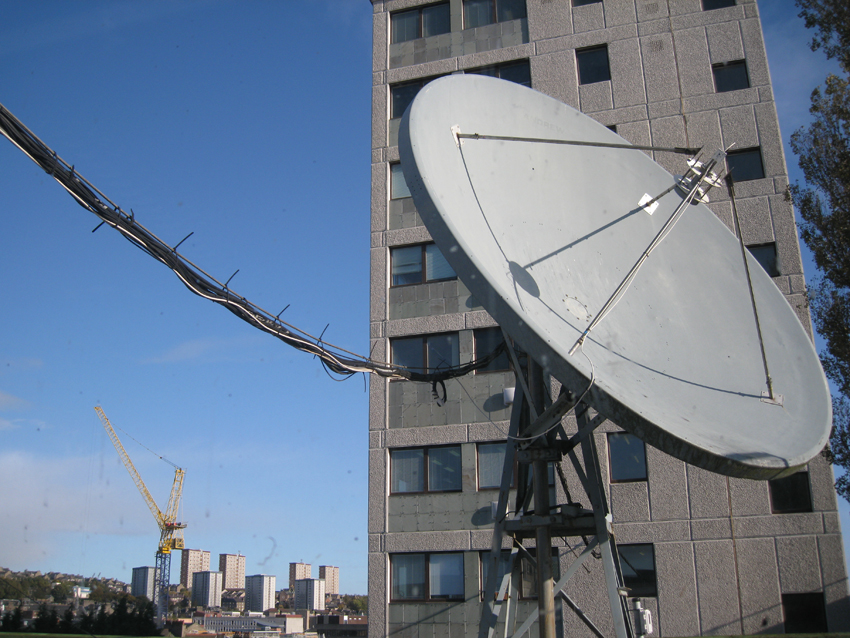 Receiving Dish