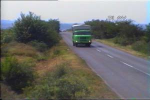 gr�ner LKW im Hinterland